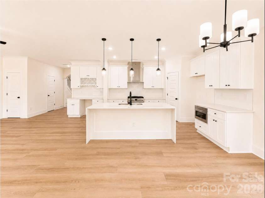 1242 Sharon Amity Road, Charlotte, NC 28211.  MLS# CAR4392500, YatesRealty ID 3441. 