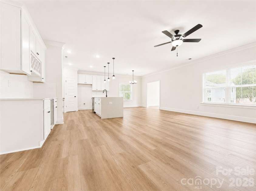 1242 Sharon Amity Road, Charlotte, NC 28211.  MLS# CAR4392500, YatesRealty ID 3441. 
