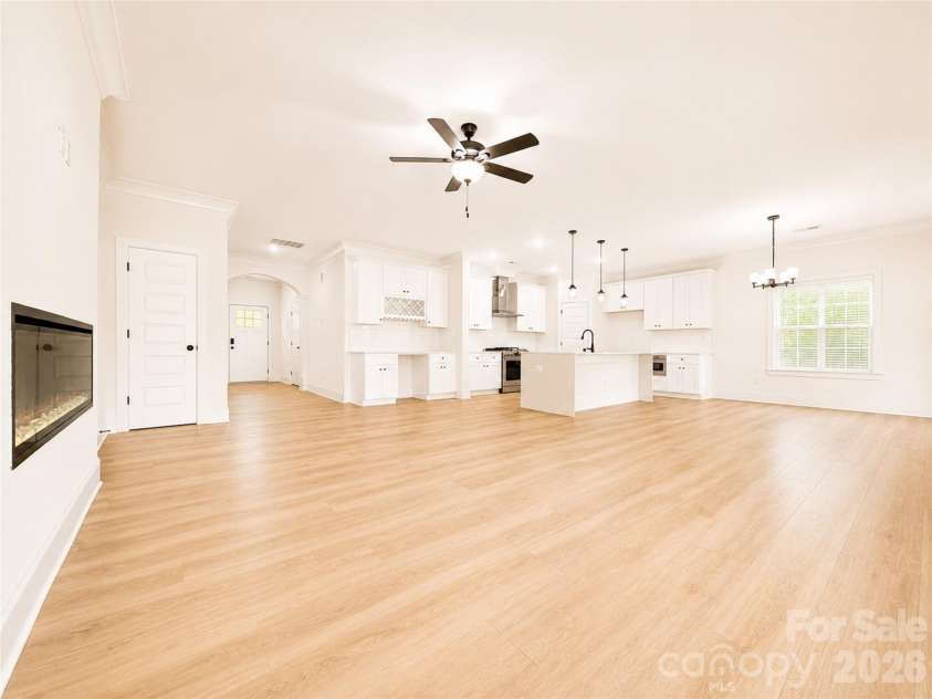 1242 Sharon Amity Road, Charlotte, NC 28211.  MLS# CAR4392500, YatesRealty ID 3441. 