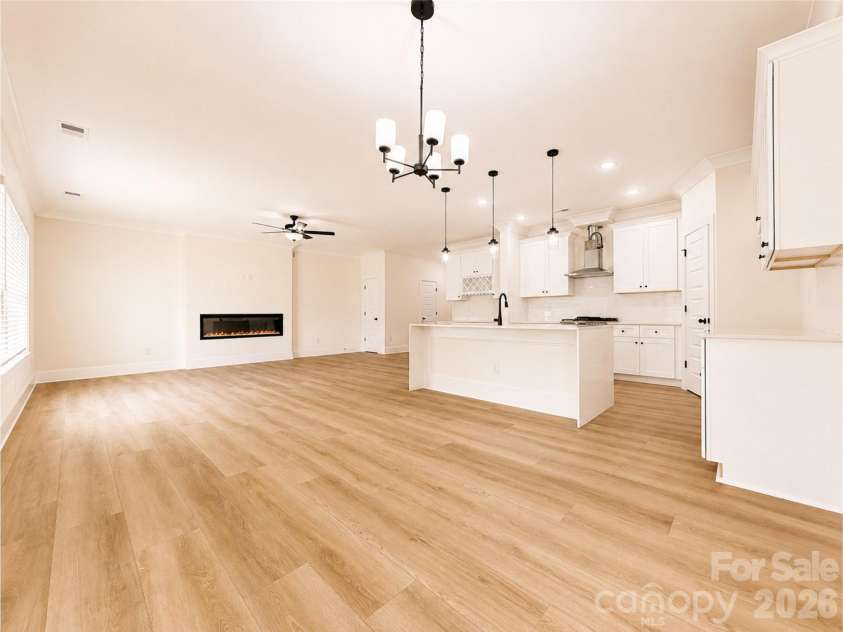 1242 Sharon Amity Road, Charlotte, NC 28211.  MLS# CAR4392500, YatesRealty ID 3441. 