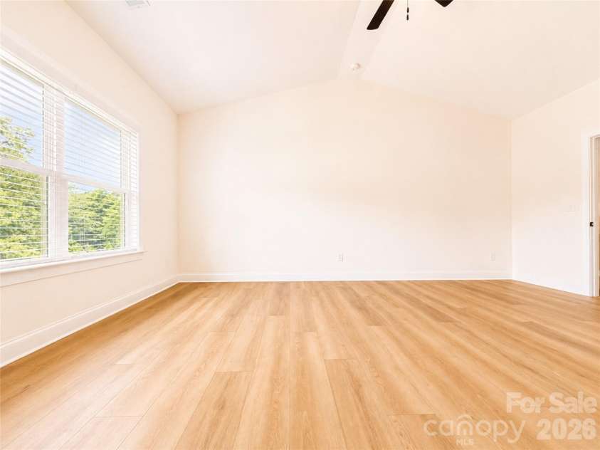 1242 Sharon Amity Road, Charlotte, NC 28211.  MLS# CAR4392500, YatesRealty ID 3441. 