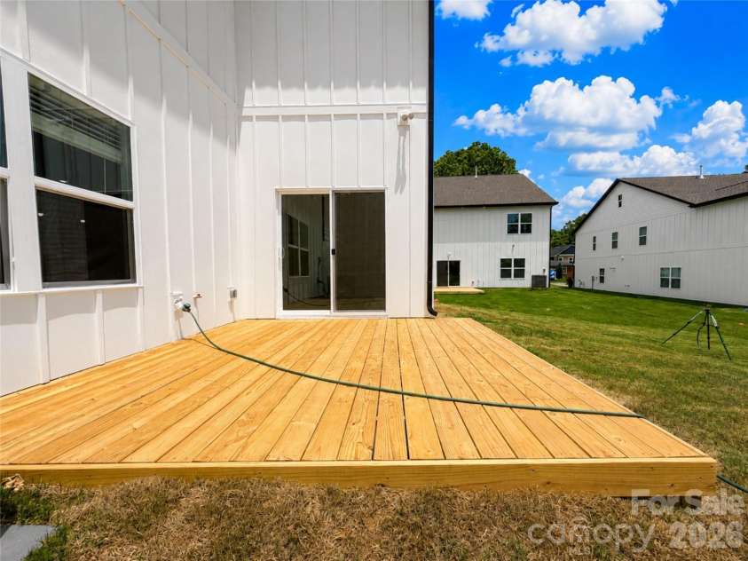 1242 Sharon Amity Road, Charlotte, NC 28211.  MLS# CAR4392500, YatesRealty ID 3441. 