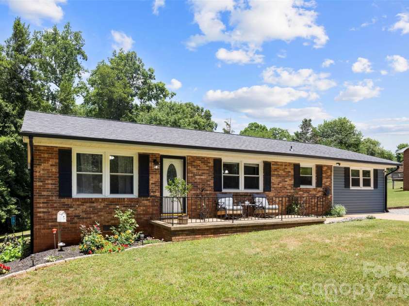 3018 Harold Court, Shelby, NC 28152.  MLS# CAR4396278, YatesRealty ID 34410. 
