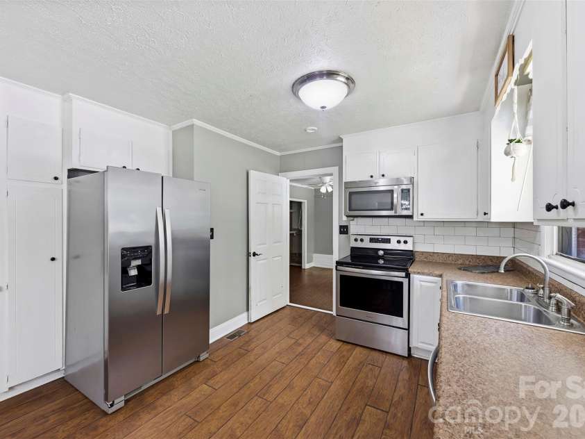 3018 Harold Court, Shelby, NC 28152.  MLS# CAR4396278, YatesRealty ID 34410. 