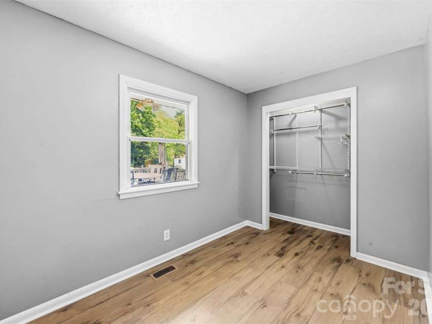 3018 Harold Court, Shelby, NC 28152.  MLS# CAR4396278, YatesRealty ID 34410. 