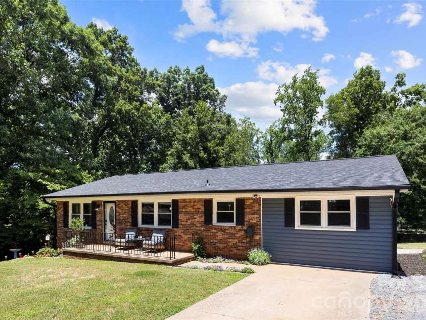 3018 Harold Court, Shelby, NC 28152.  MLS# CAR4396278, YatesRealty ID 34410. 