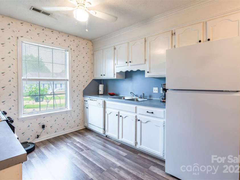 1098 Farm Pond Lane, Rock Hill, SC 29732.  MLS# CAR4290855, YatesRealty ID 34411. 