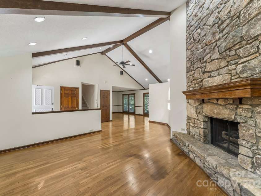 212 Riverside Drive, Morganton, NC 28655.  MLS# CAR4314566, YatesRealty ID 34413. 