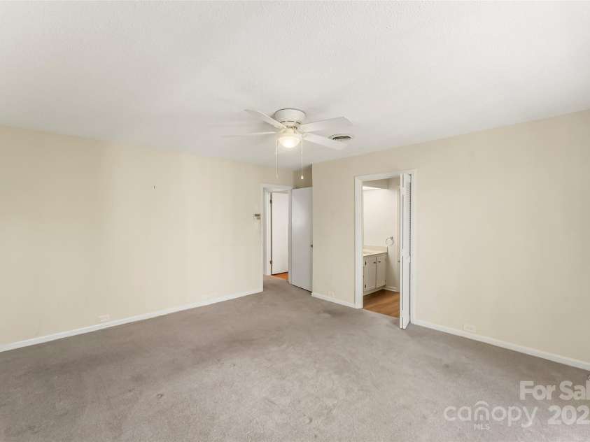 212 Riverside Drive, Morganton, NC 28655.  MLS# CAR4314566, YatesRealty ID 34413. 