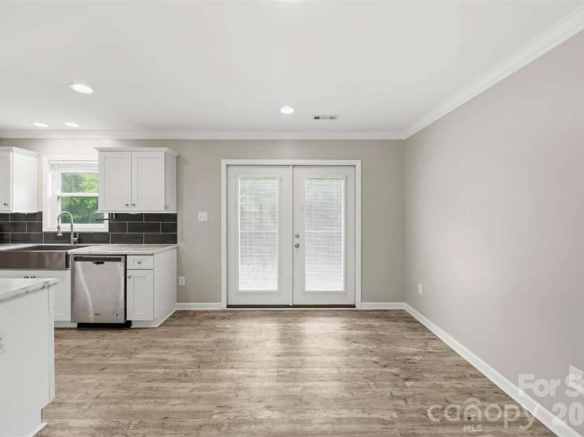 1259 Hardin Road, Dallas, NC 28034.  MLS# CAR4398396, YatesRealty ID 34415. Dining room area
