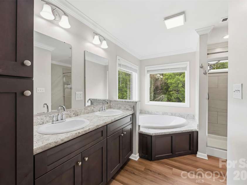 1259 Hardin Road, Dallas, NC 28034.  MLS# CAR4398396, YatesRealty ID 34415. Primary Bathroom