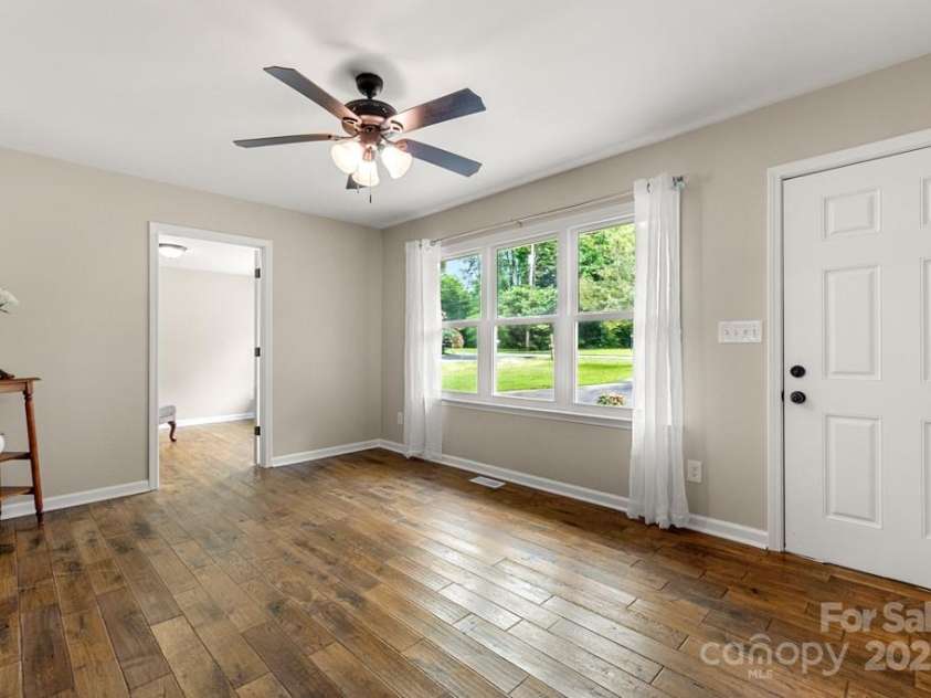 365 Twin Lakes Road, Rock Hill, SC 29732.  MLS# CAR4293841, YatesRealty ID 34415. 