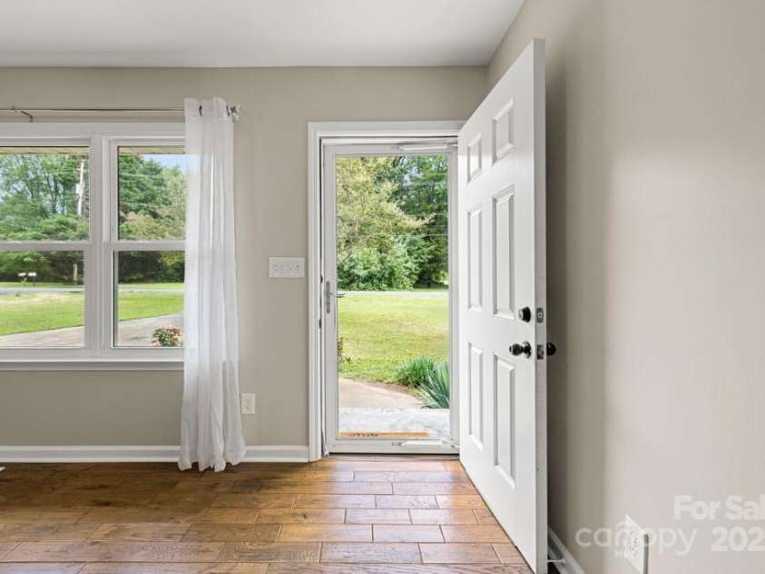365 Twin Lakes Road, Rock Hill, SC 29732.  MLS# CAR4293841, YatesRealty ID 34415. 