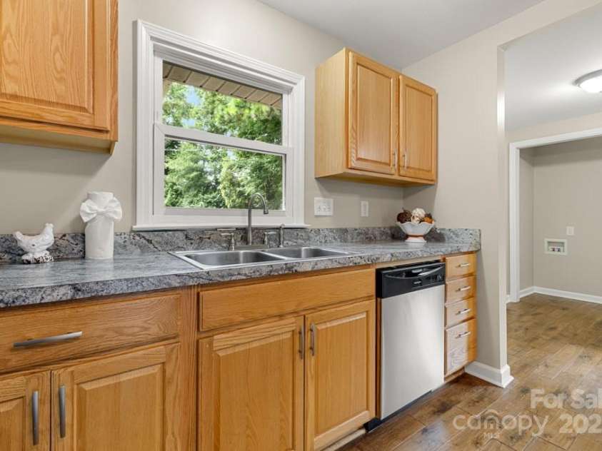 365 Twin Lakes Road, Rock Hill, SC 29732.  MLS# CAR4293841, YatesRealty ID 34415. 