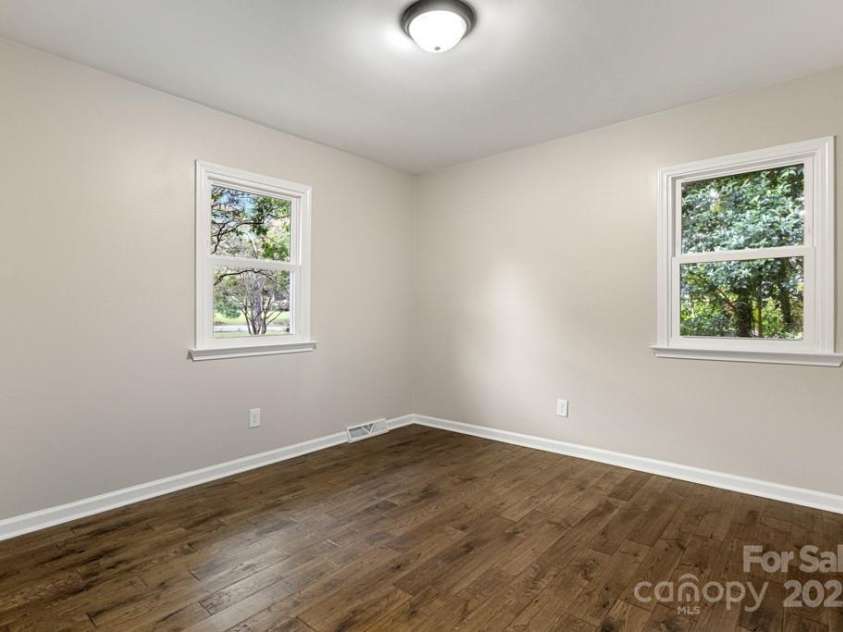 365 Twin Lakes Road, Rock Hill, SC 29732.  MLS# CAR4293841, YatesRealty ID 34415. 