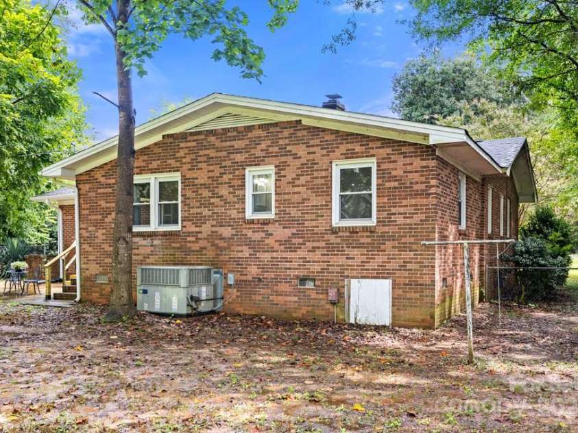 365 Twin Lakes Road, Rock Hill, SC 29732.  MLS# CAR4293841, YatesRealty ID 34415. 