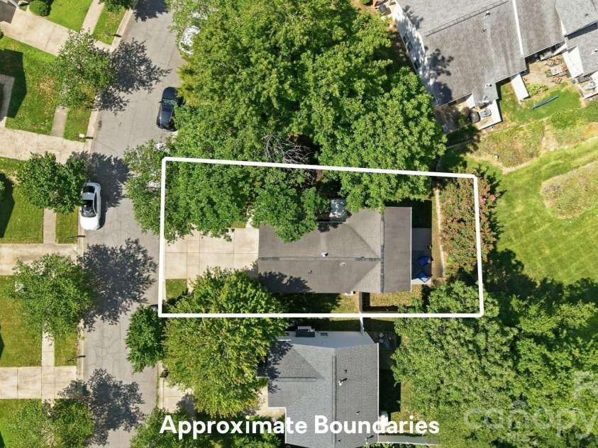 5304 Silabert Avenue, Charlotte, NC 28205.  MLS# CAR4398785, YatesRealty ID 34416. Straight-down property boundaries (labeled)