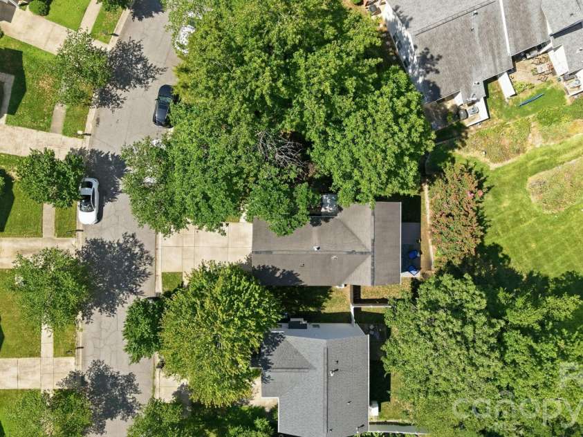 5304 Silabert Avenue, Charlotte, NC 28205.  MLS# CAR4398785, YatesRealty ID 34416. Straight-down property (clean)