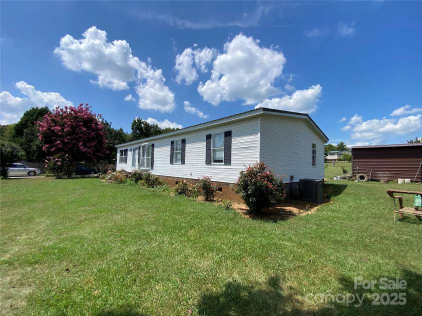 190 Westway Lane, Salisbury, NC 28147.  MLS# CAR4287228, YatesRealty ID 34417. 