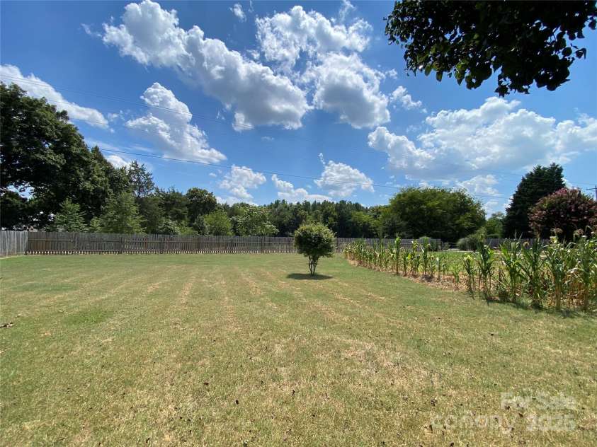 190 Westway Lane, Salisbury, NC 28147.  MLS# CAR4287228, YatesRealty ID 34417. 