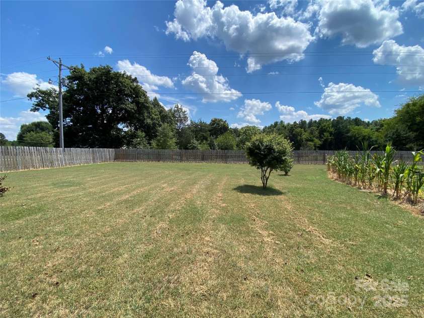 190 Westway Lane, Salisbury, NC 28147.  MLS# CAR4287228, YatesRealty ID 34417. 
