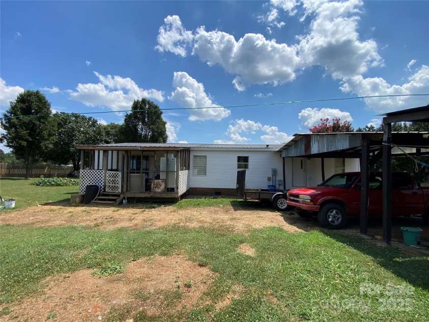 190 Westway Lane, Salisbury, NC 28147.  MLS# CAR4287228, YatesRealty ID 34417. 
