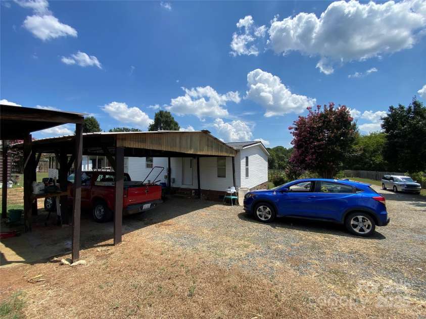 190 Westway Lane, Salisbury, NC 28147.  MLS# CAR4287228, YatesRealty ID 34417. 