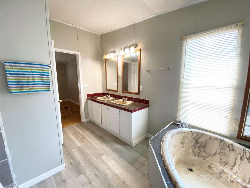 190 Westway Lane, Salisbury, NC 28147.  MLS# CAR4287228, YatesRealty ID 34417. 