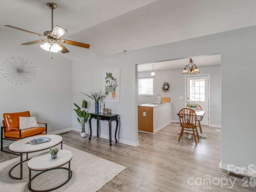 441 Coops Court, West Columbia, SC 29170.  MLS# CAR4397455, YatesRealty ID 34417. 