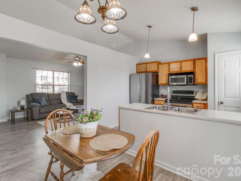 441 Coops Court, West Columbia, SC 29170.  MLS# CAR4397455, YatesRealty ID 34417. 