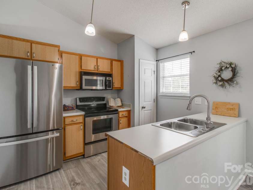 441 Coops Court, West Columbia, SC 29170.  MLS# CAR4397455, YatesRealty ID 34417. 
