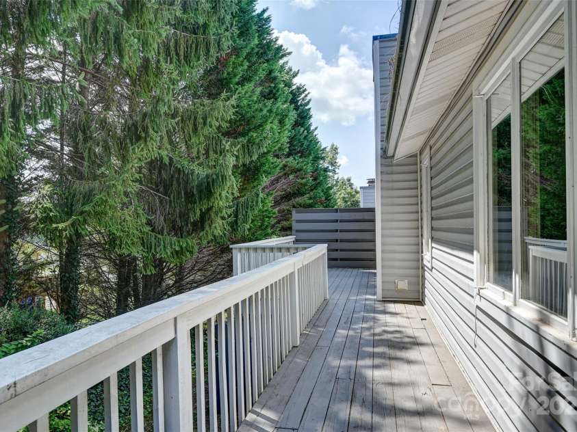 71 Hollybrook Drive, Asheville, NC 28803.  MLS# CAR4294339, YatesRealty ID 34419. Back Deck