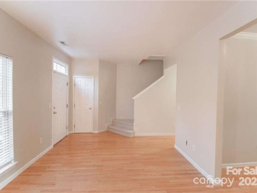 10946 Garden Oaks Lane, Charlotte, NC 28273.  MLS# CAR4219315, YatesRealty ID 3442. 