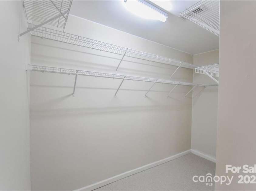 10946 Garden Oaks Lane, Charlotte, NC 28273.  MLS# CAR4219315, YatesRealty ID 3442. 