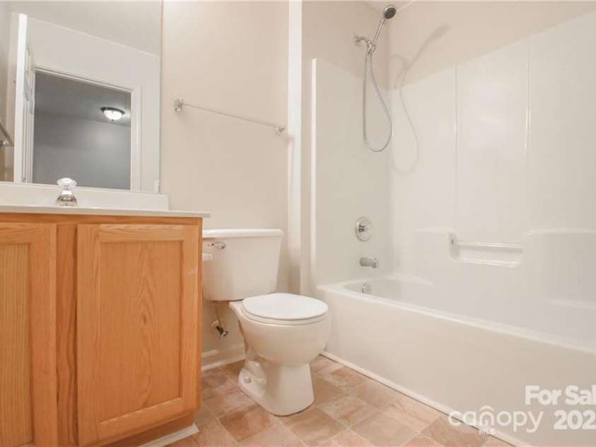 10946 Garden Oaks Lane, Charlotte, NC 28273.  MLS# CAR4219315, YatesRealty ID 3442. 