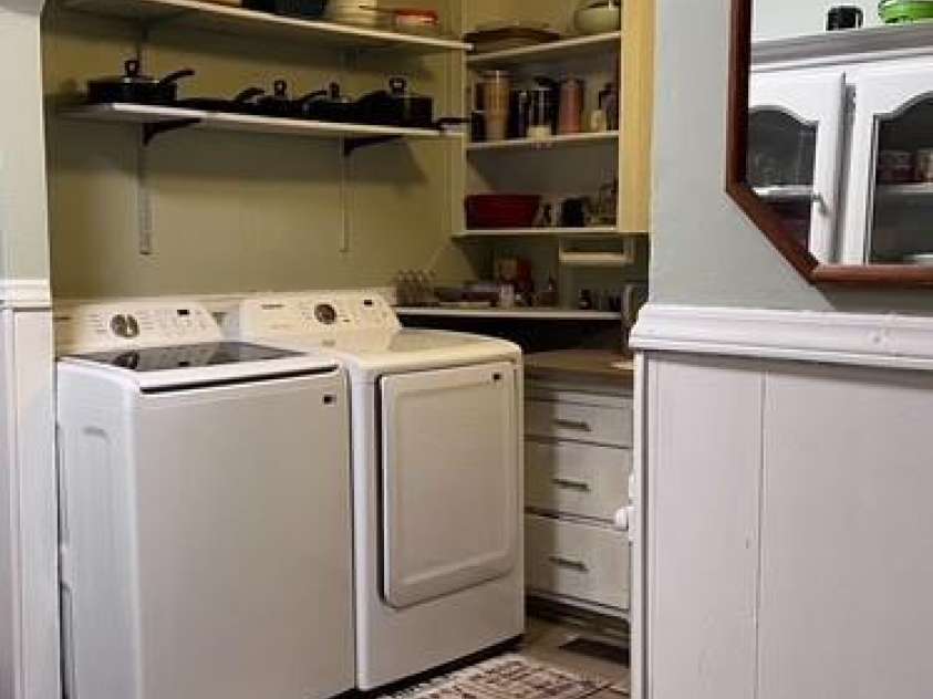 3724 Alabama Avenue, Charlotte, NC 28216.  MLS# CAR4355489, YatesRealty ID 3442. KITCHEN