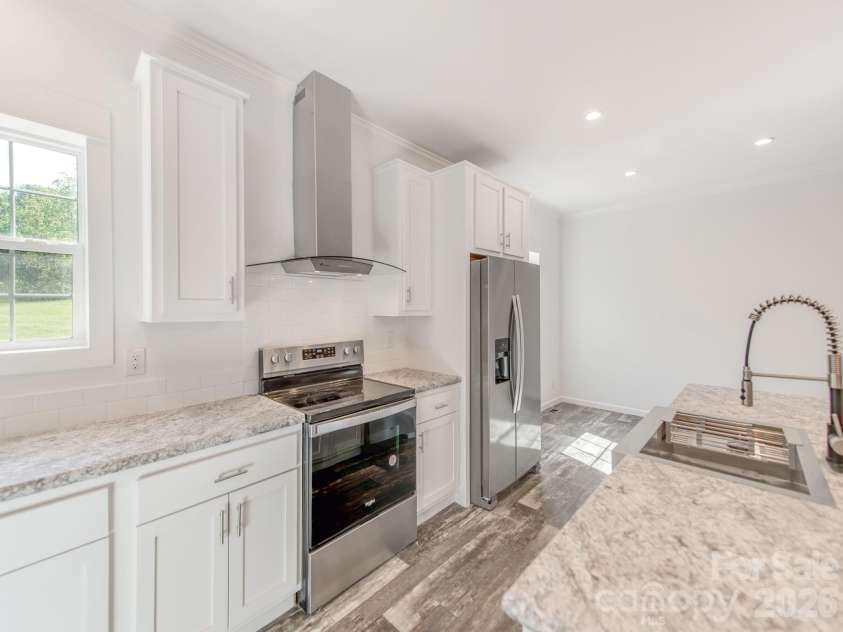 391 Stutts Road, Mooresville, NC 28117.  MLS# CAR4390003, YatesRealty ID 34420. 