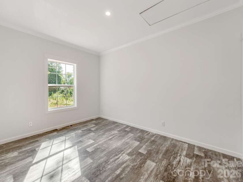 391 Stutts Road, Mooresville, NC 28117.  MLS# CAR4390003, YatesRealty ID 34420. 