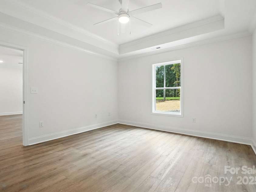 233 Lincoln Road, York, SC 29745.  MLS# CAR4295730, YatesRealty ID 34421. 