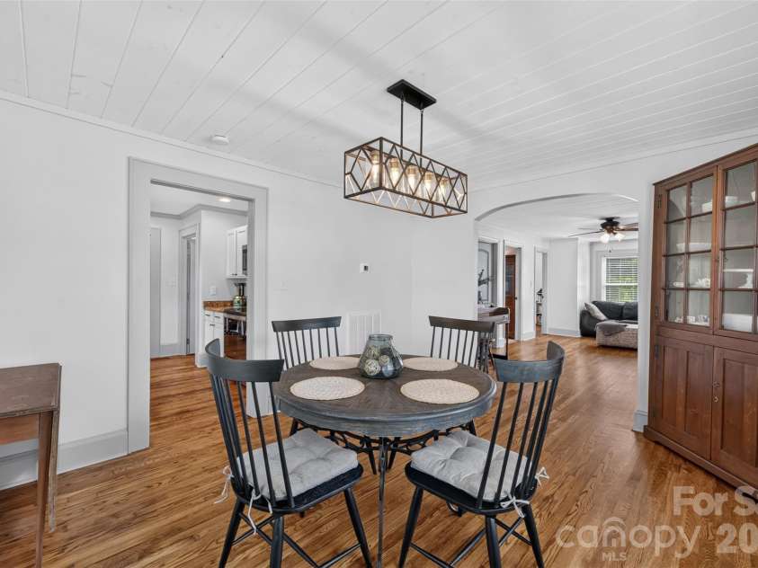 3085 US 70 Highway, Morganton, NC 28655.  MLS# CAR4397954, YatesRealty ID 34421. Dining area