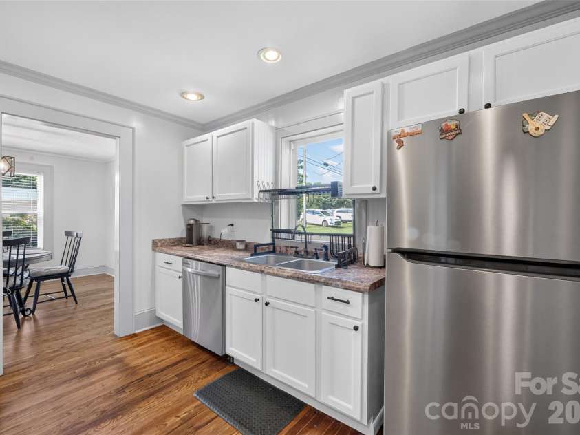 3085 US 70 Highway, Morganton, NC 28655.  MLS# CAR4397954, YatesRealty ID 34421. Kitchen