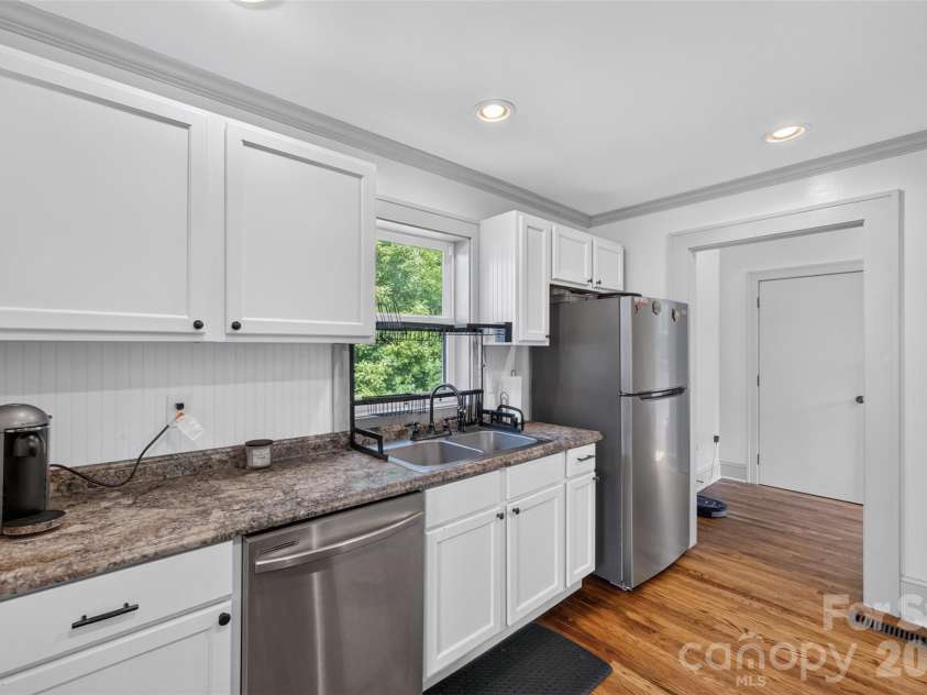 3085 US 70 Highway, Morganton, NC 28655.  MLS# CAR4397954, YatesRealty ID 34421. Kitchen