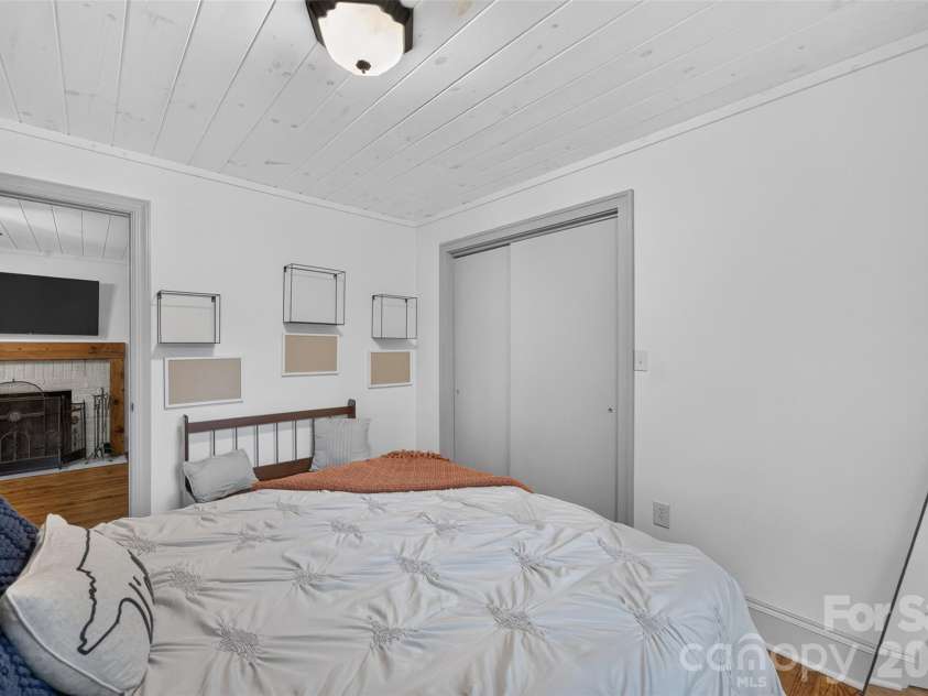 3085 US 70 Highway, Morganton, NC 28655.  MLS# CAR4397954, YatesRealty ID 34421. Primary bedroom