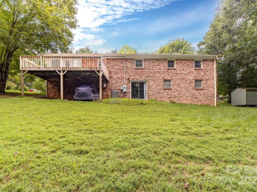 1106 Ladell Lane, Shelby, NC 28152.  MLS# CAR4293556, YatesRealty ID 34423. 