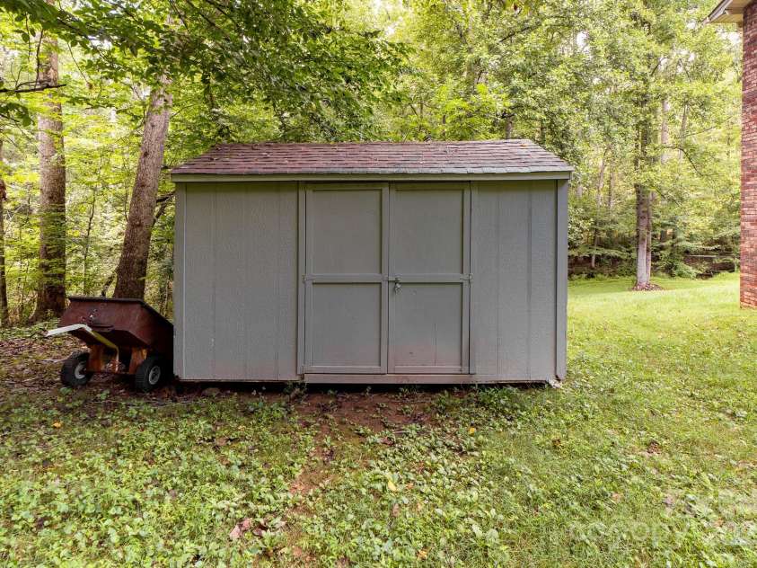 1106 Ladell Lane, Shelby, NC 28152.  MLS# CAR4293556, YatesRealty ID 34423. 