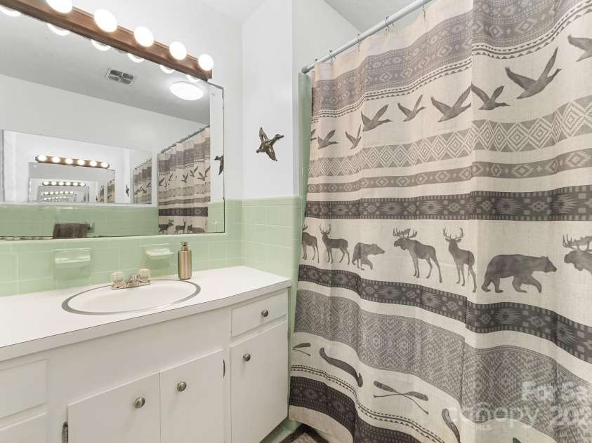 1106 Ladell Lane, Shelby, NC 28152.  MLS# CAR4293556, YatesRealty ID 34423. 