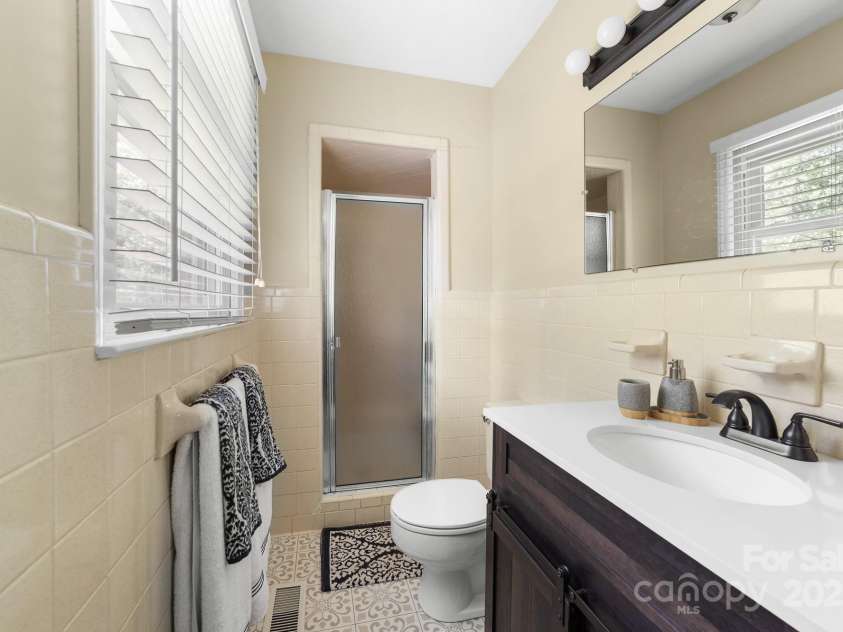 1106 Ladell Lane, Shelby, NC 28152.  MLS# CAR4293556, YatesRealty ID 34423. 