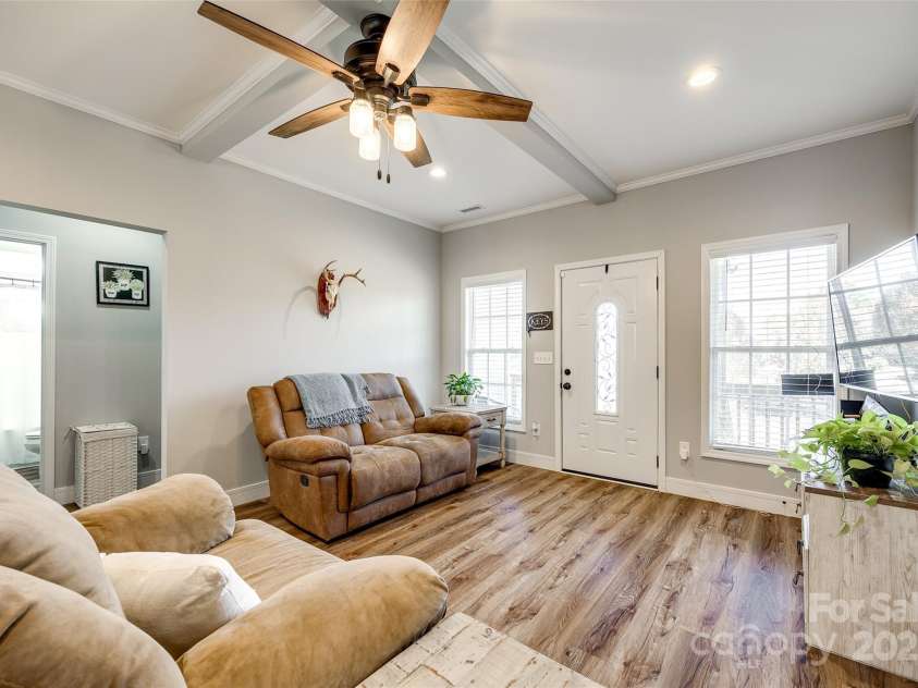 530 Denton Avenue, Chester, SC 29706.  MLS# CAR4287383, YatesRealty ID 34424. 