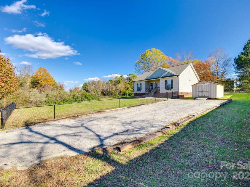 530 Denton Avenue, Chester, SC 29706.  MLS# CAR4287383, YatesRealty ID 34424. 