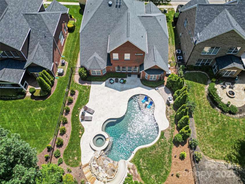 2504 River Oaks Drive, Waxhaw, NC 28173.  MLS# CAR4269382, YatesRealty ID 34425. 